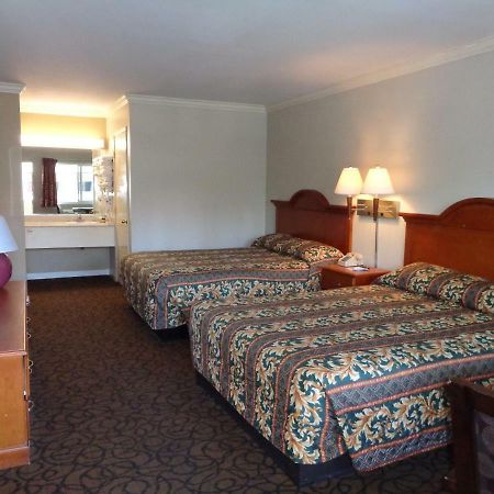Long Beach Luxury Inn Exterior photo